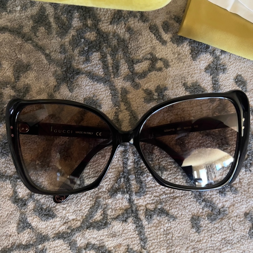 Brand new Gucci sunglasses